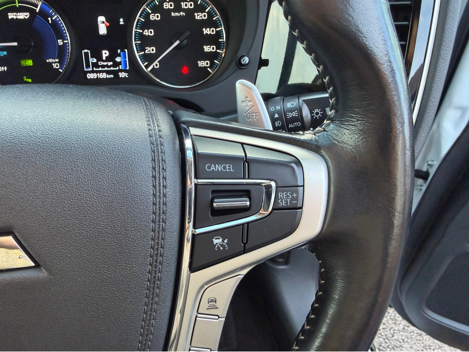 2020 Mitsubishi Outlander 4X4 Plug-in Hybrid - High Spec - Like New €24,750