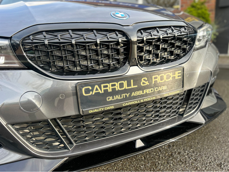 2021 BMW 3 Series - image 44