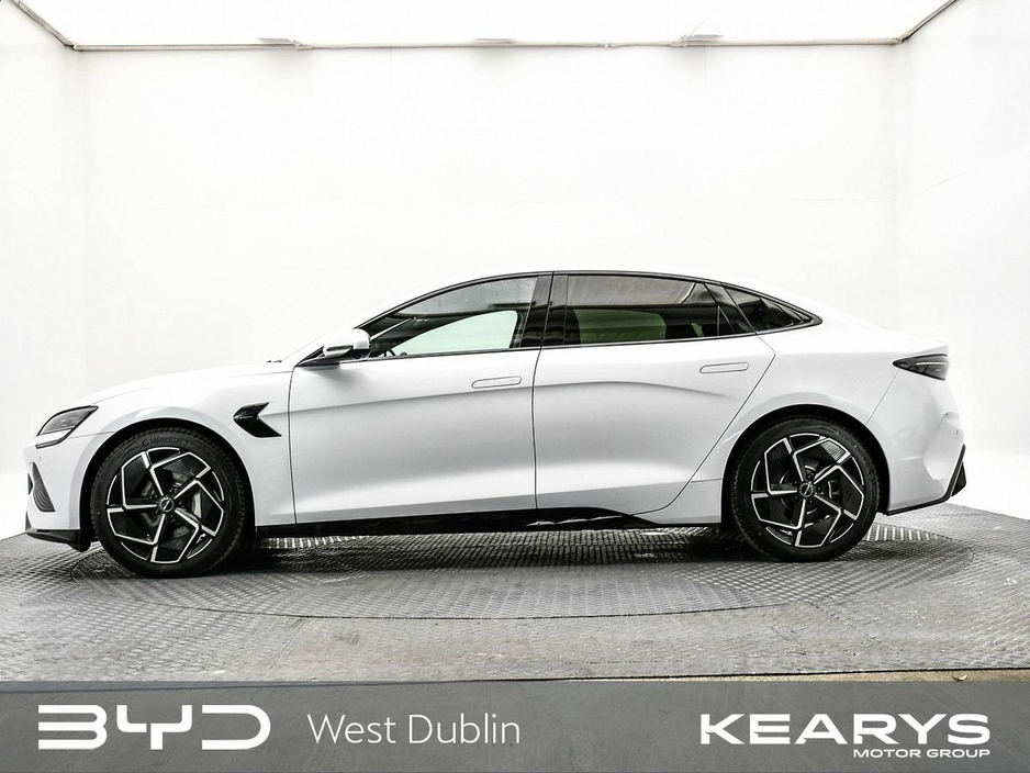 2026 BYD Seal - image 3