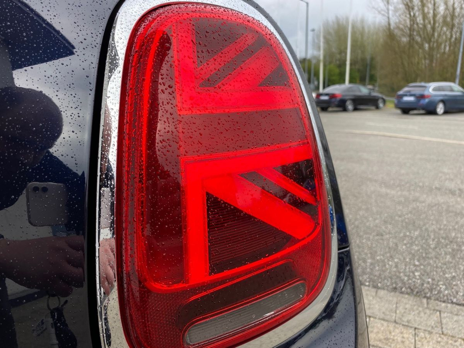 2023 MINI Hatch - image 19