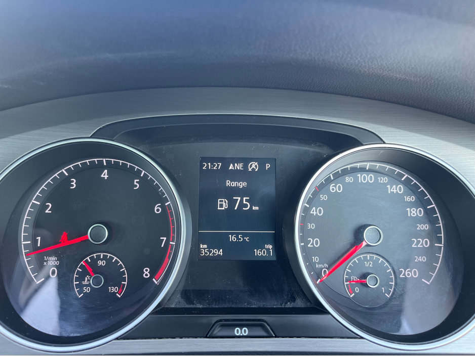 2017 Volkswagen Golf - image 11