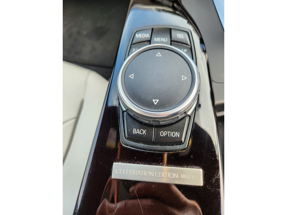 2017 BMW 3 Series 330e SE €17,950