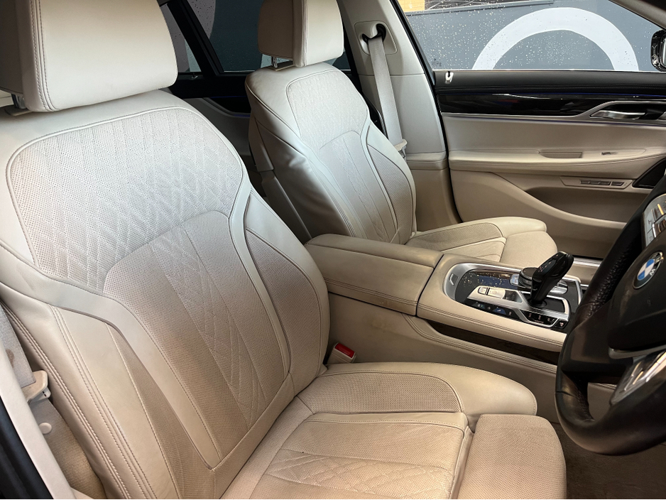 2016 BMW 7 Series €24950! 2016 BMW 7 SERIES AUTOMATIC 740E 2.0L HYBRID / 86K KMS / ADAPTIVE CRUISE CONTROL, HEATED & COOLED SEATS, REVERSE CAMERA & MORE €24,950