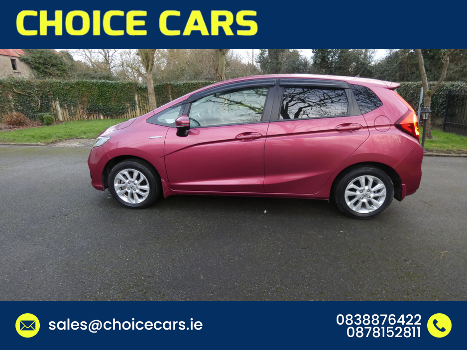 2018 Honda Fit - image 4