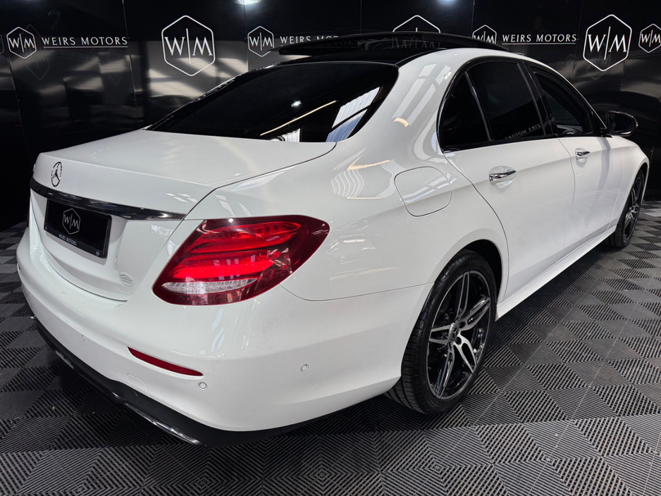 2016 Mercedes-Benz E Class - image 8