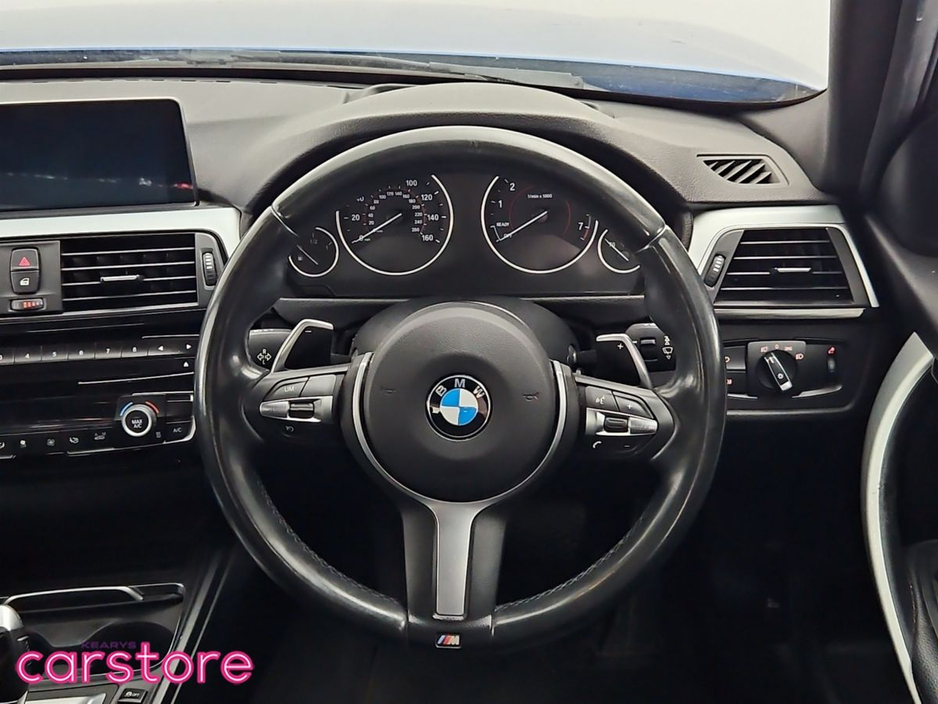2016 BMW 3 Series - image 19