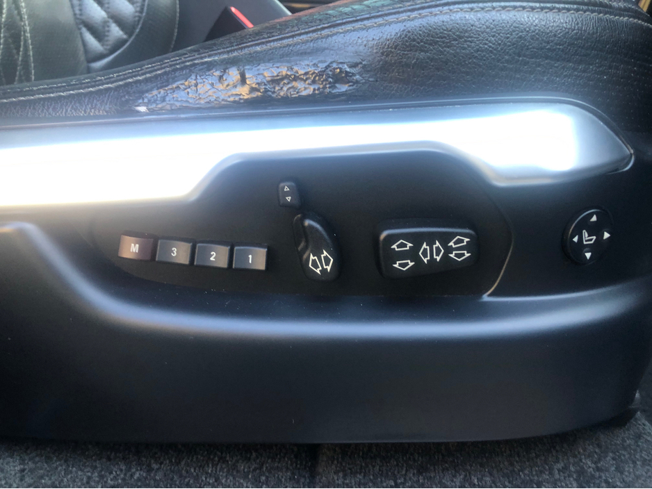 2012 Land Rover Range Rover - image 6