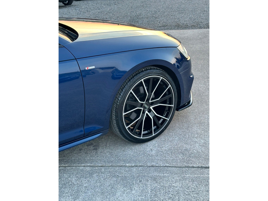 2018 Audi A4 - image 8