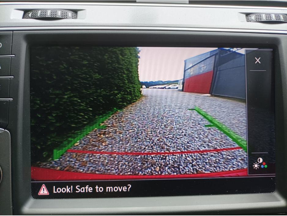 2016 Volkswagen Golf 1.2 TSI AUTOMATIC ANNIVERSARY EDITION  ONLY 32218KM FULLY SERVICED 2 YEARS NCT ONE YEARS ROAD TAX AUTO HOLD HANDBRAKE REVERSE CAMERA XENON HEADLIGHTS STOP START TECHNOLOGY 2 FACTORY REMOTE KEYS €15,950