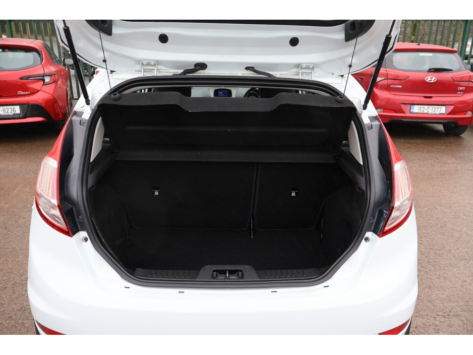 2017 Ford Fiesta - image 23