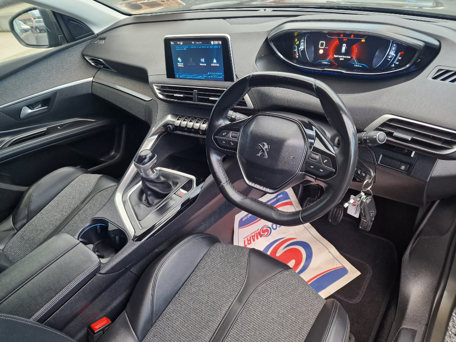 2019 Peugeot 5008 Allure 7SEATS 1.5 Blue HDI 130 4D €20,950