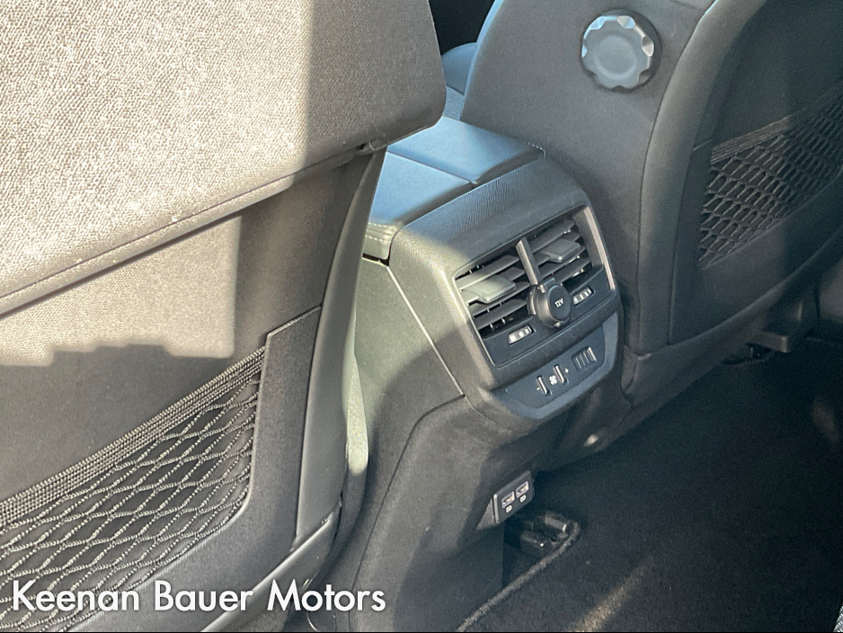 2021 Peugeot 5008 - image 8