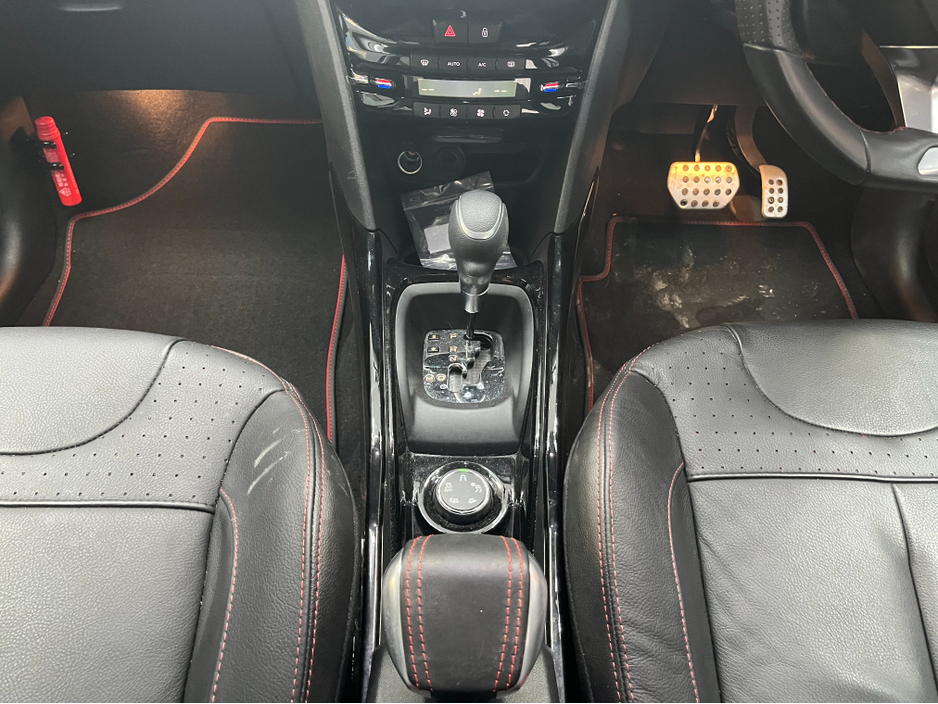 2019 Peugeot 2008 - image 15