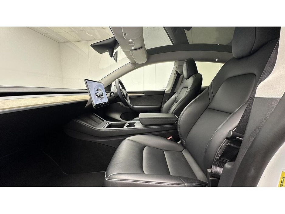 2022 Tesla Model Y - image 4