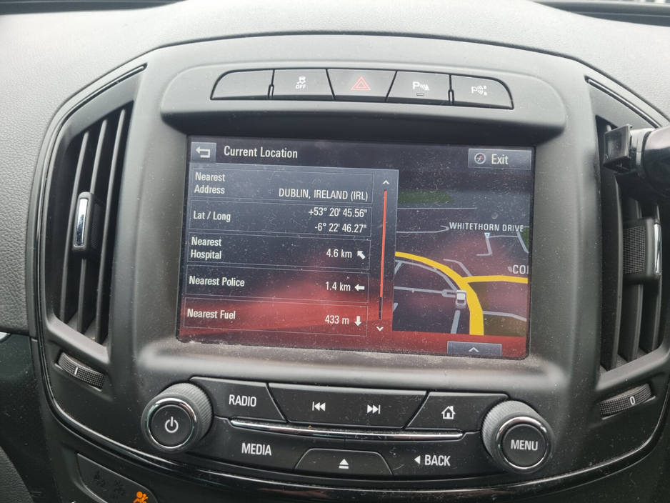 2015 Opel Insignia - image 8