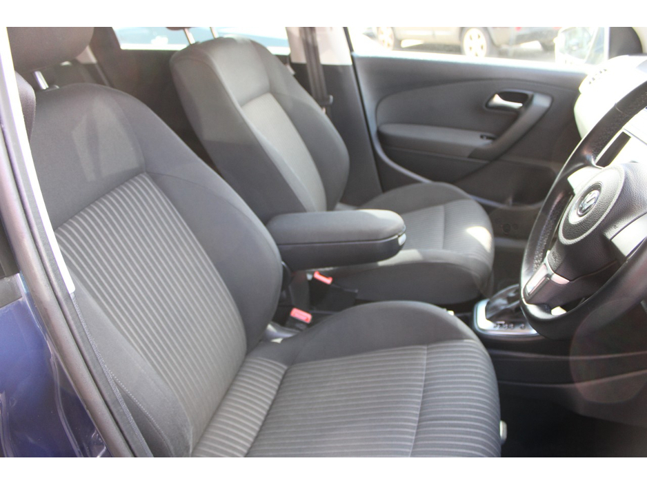 2014 Volkswagen Polo - image 14