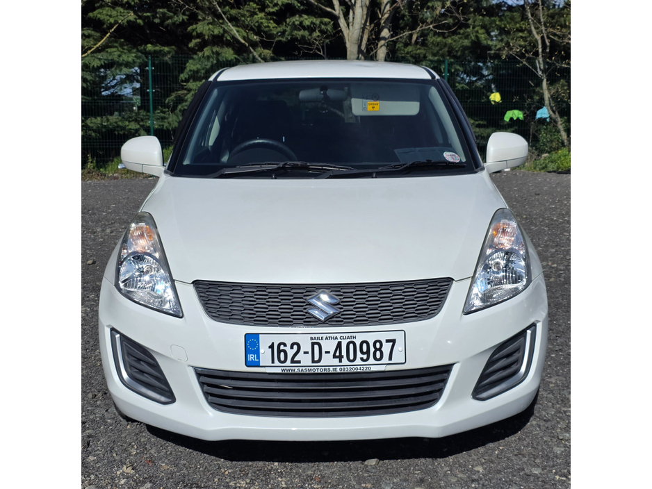 2016 Suzuki Swift - image 3