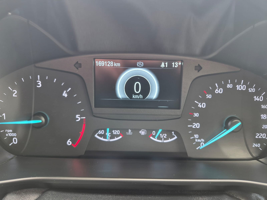 2020 Ford Focus - image 22