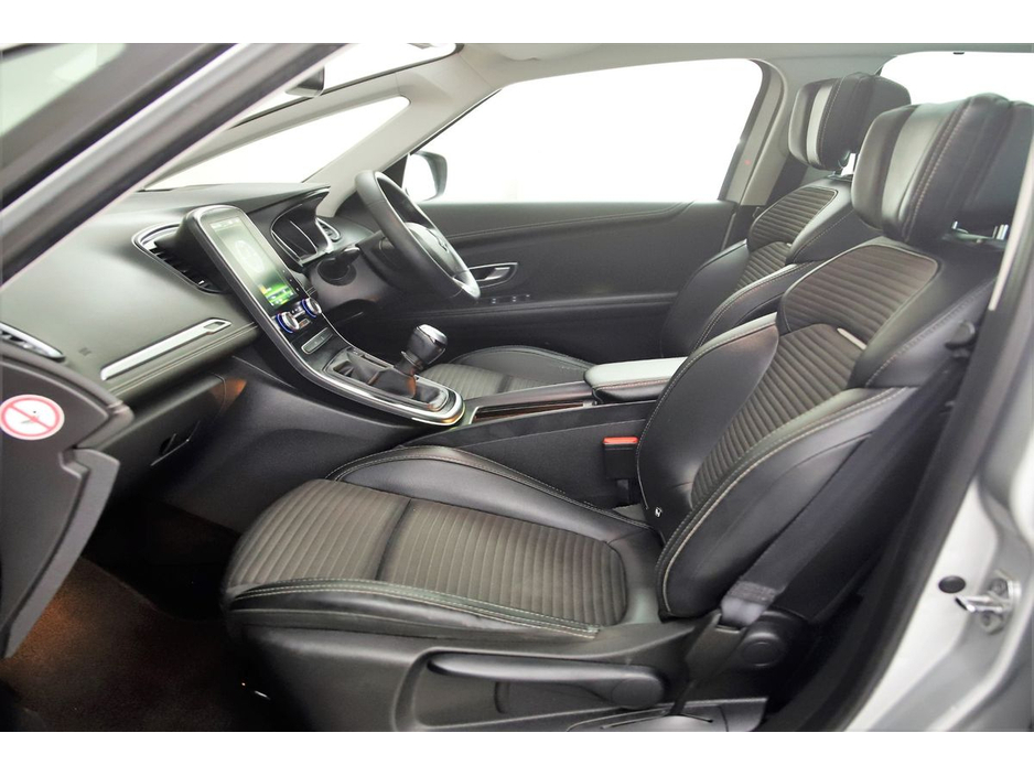 2018 Renault Scenic - image 15