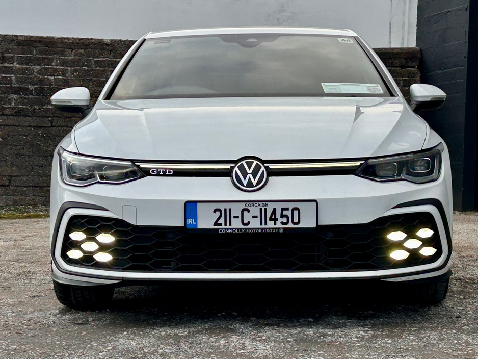 2021 Volkswagen Golf - image 9