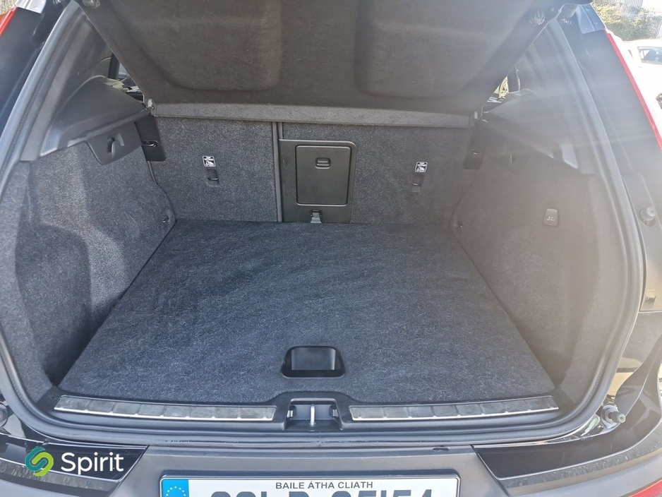 2023 Volvo C40 - image 18