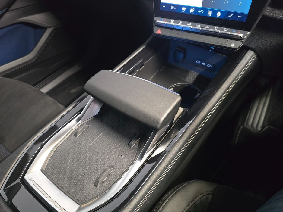 2025 Renault Rafale Esprit Alpine E Tech 200 Hybrid Automatic