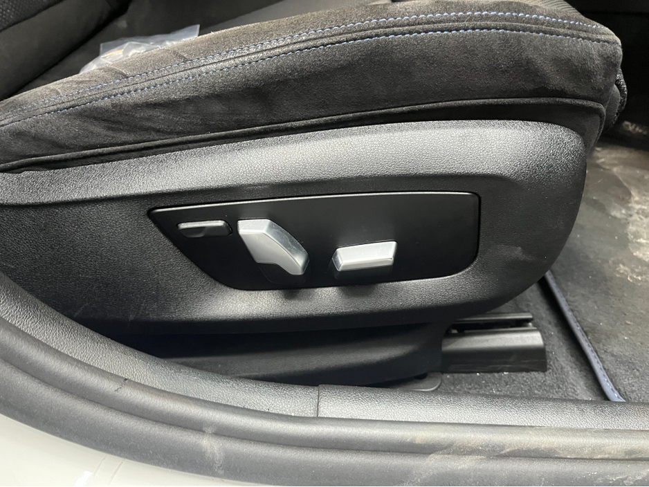 2018 BMW 5 Series - image 14