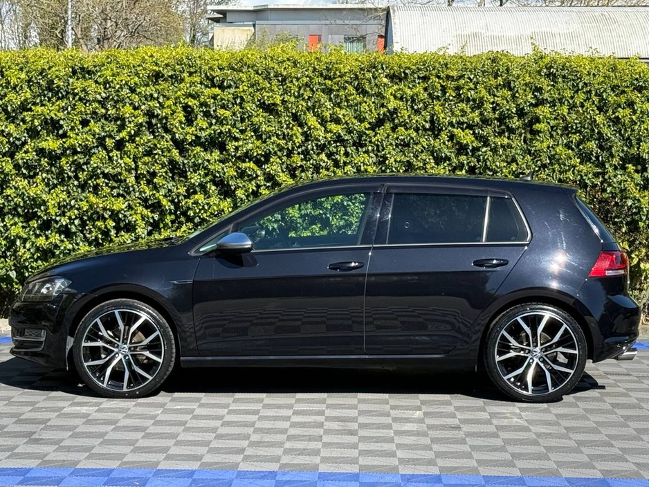 2016 Volkswagen Golf - image 3