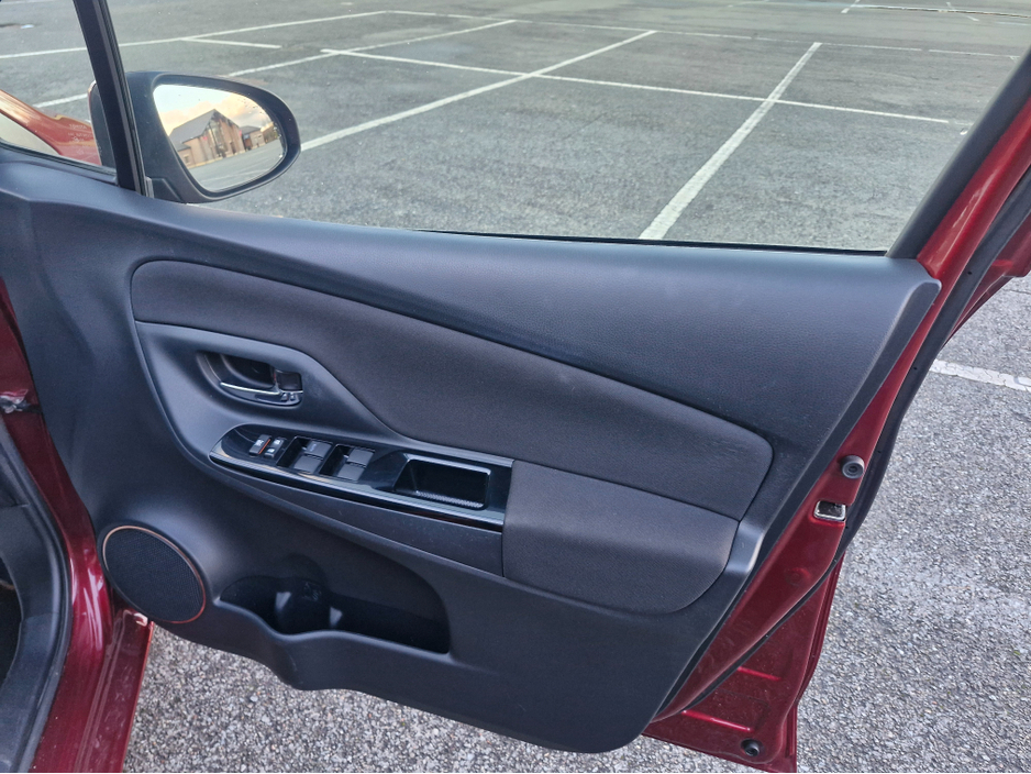 2018 Toyota Vitz AUTOMATIC LOW KMS FINANCE AVAILABLE €11,995