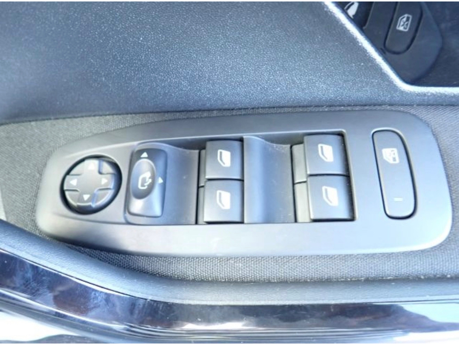 2016 Peugeot 208 1.2 AUTOMATIC ONLY 29000km €10,450