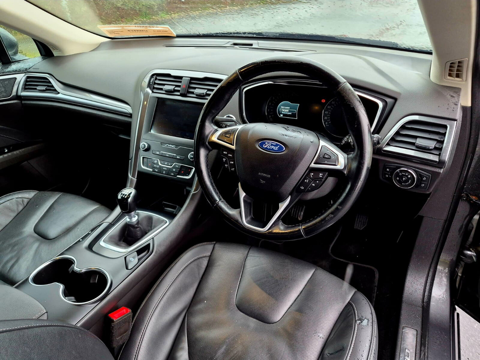 2021 Ford Mondeo - image 14