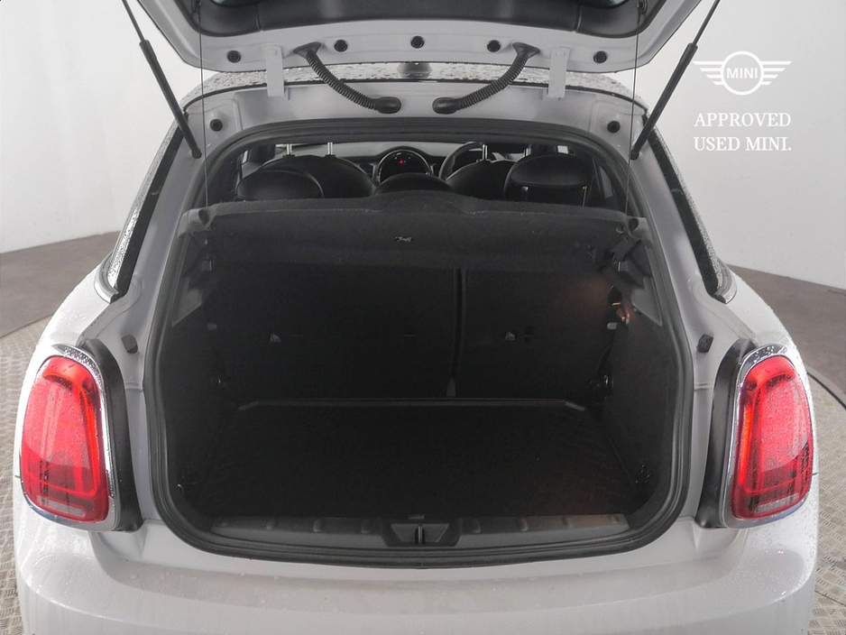 2024 MINI Hatch 5-Door Cooper Exclusive €35,900