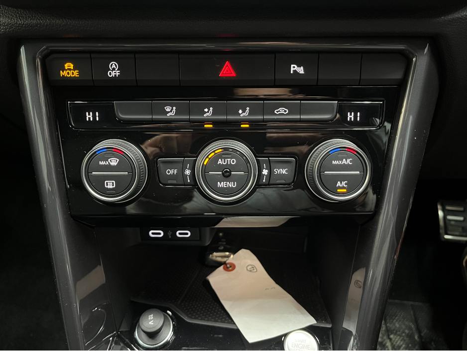 2022 Volkswagen T-Roc €28950 2022 VOLKSWAGEN T-ROC TDI SPORT 2.0 AUTOMATIC / CRUISE CONTROL / REVERSE CAMERA / PADDLE SHIFTERS €28,950