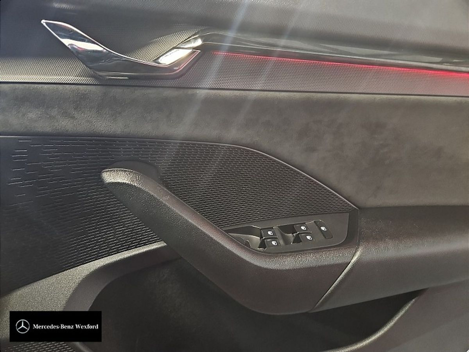 2021 Skoda Octavia - image 18