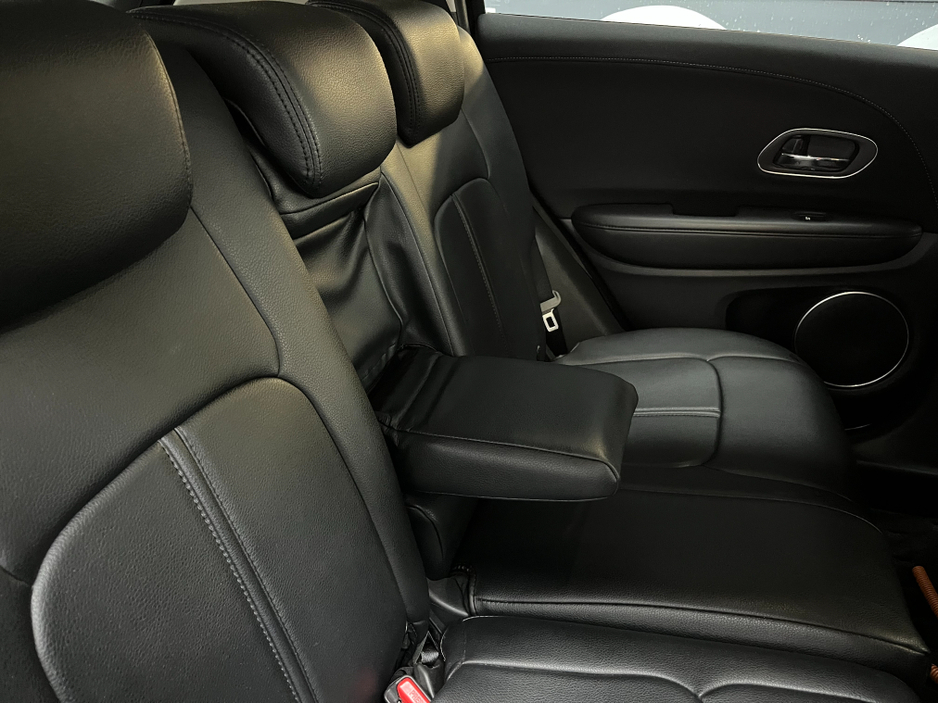 2017 Honda Vezel €17950 2017 HONDA VEZEL Z HYBRID SENSING 1.5 AUTOMATIC / CRUISE CONTROL / REVERSE CAMERA / HEATED SEATS AND MORE €17,950