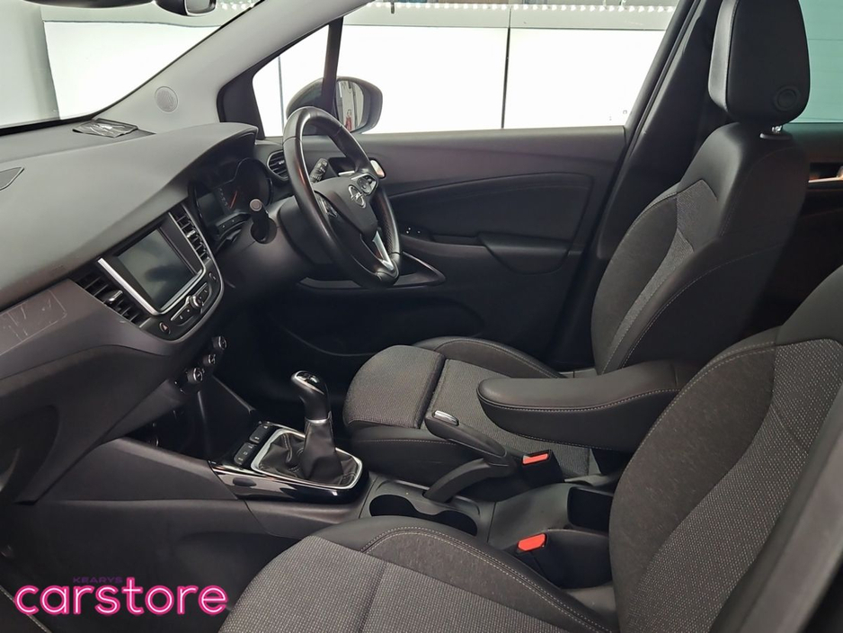 2022 Opel Crossland - image 12