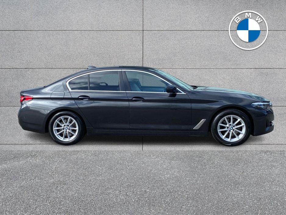 2022 BMW 5 Series - image 3