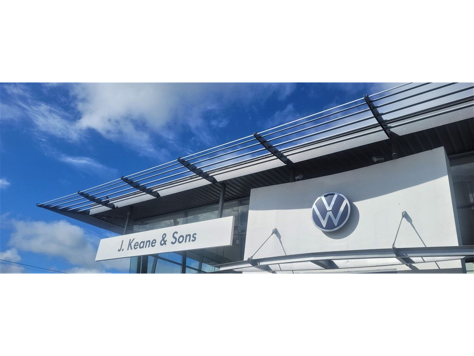 2024 Volkswagen T-Roc LIFE 2.0 TDI 116HP *WINTER PACK, LEATHER SEATS, REAR VIEW CAMERA* €30,995