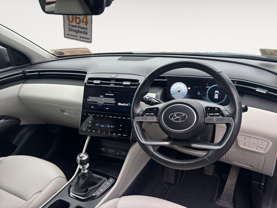 2022 Hyundai Tucson - image 10