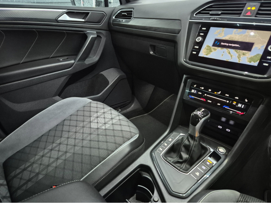 2021 Volkswagen Tiguan - image 7
