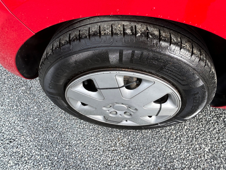 2015 Vauxhall Corsa - image 6