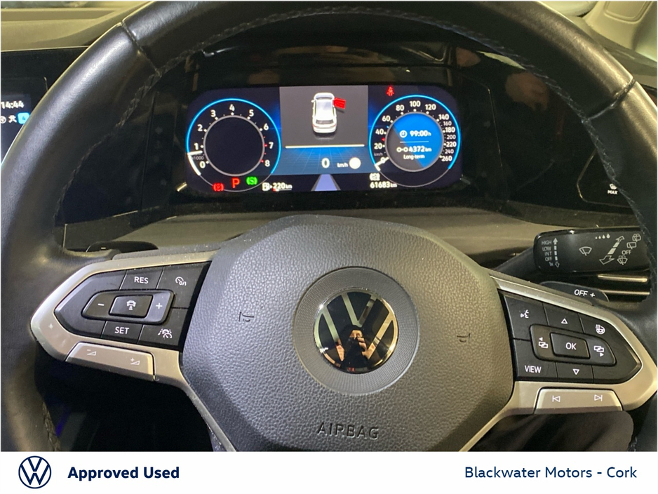 2021 Volkswagen Golf - image 15