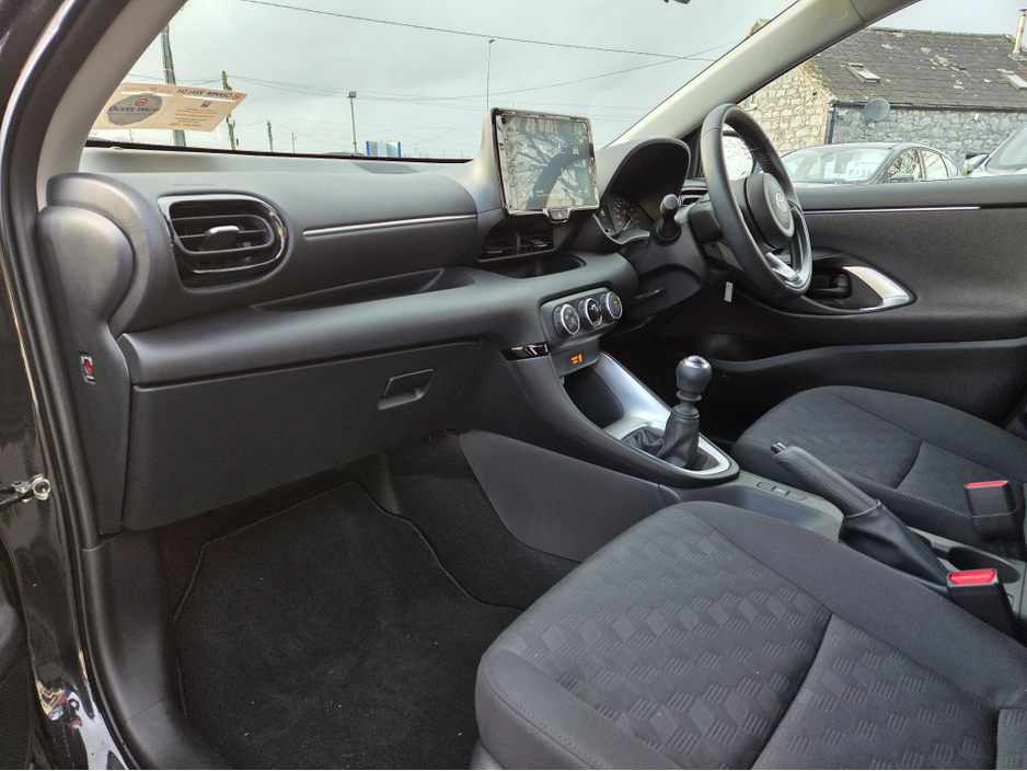 2024 Toyota Yaris 1.5 LUNA €22,950