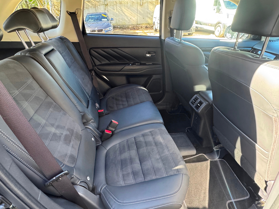 2019 Mitsubishi Outlander - image 15
