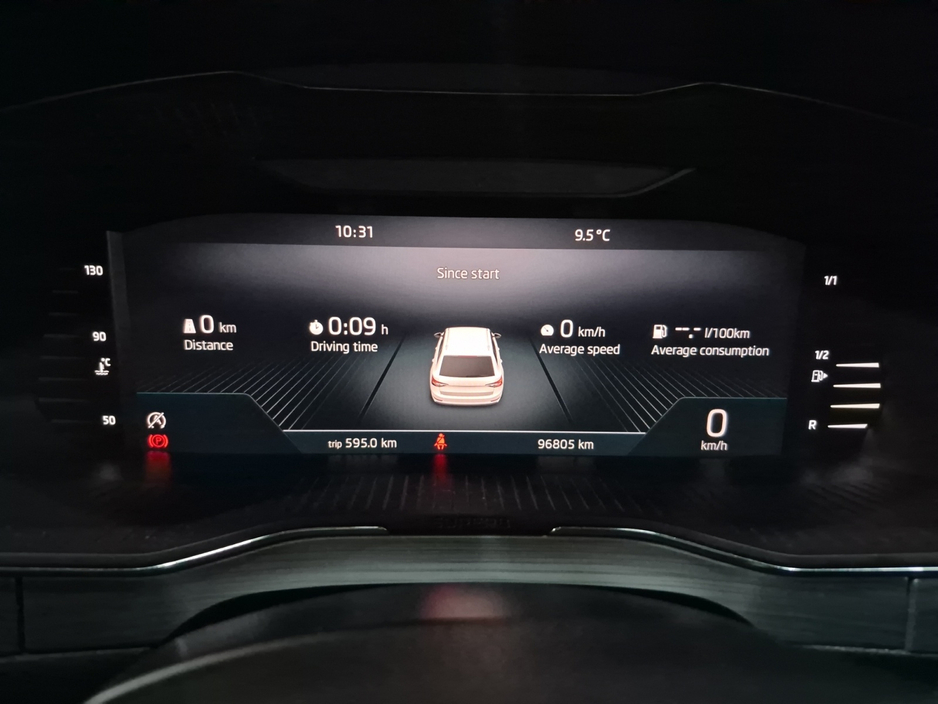 2021 Skoda Superb - image 11