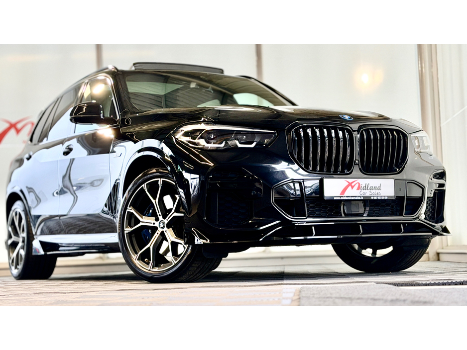 2022 BMW X5 - image 17