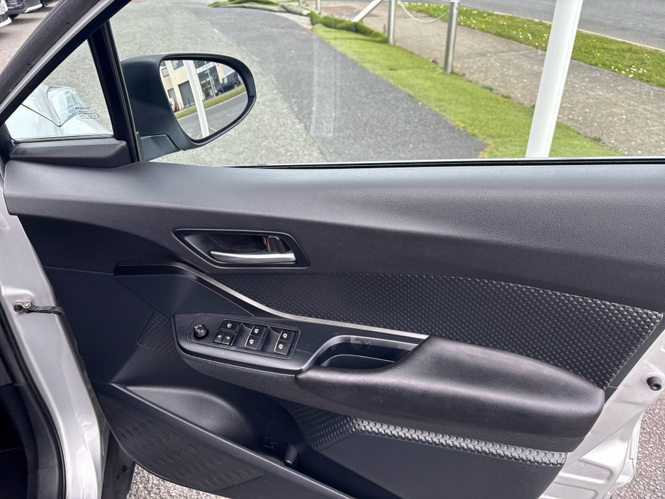 2018 Toyota C-HR - image 19