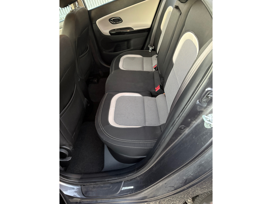 2015 Kia Ceed - image 9