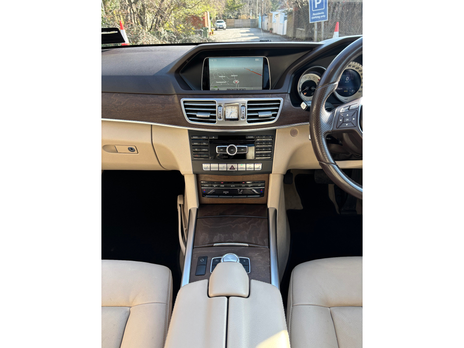 2014 Mercedes-Benz E Class - image 12