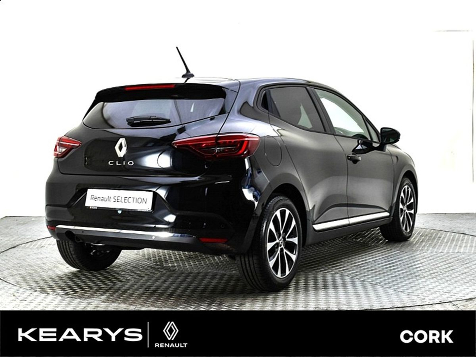 2021 Renault Clio - image 12